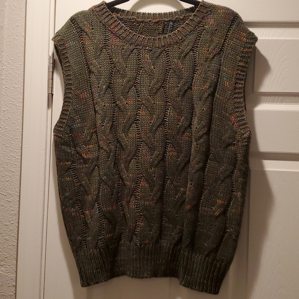 Sweater vest